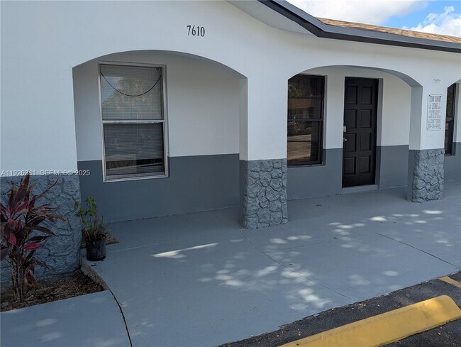 Building Photo - 7610 SW 10th St