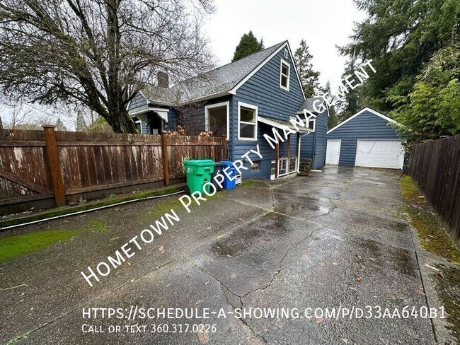 Building Photo - 912 Carlyon Ave SE