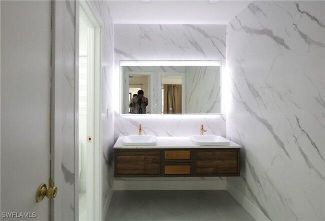 Building Photo - 1434 Archer St