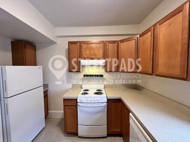 Building Photo - 2 bedroom in Cambridge MA 02139