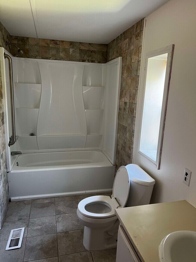 Building Photo - 19638 6th St