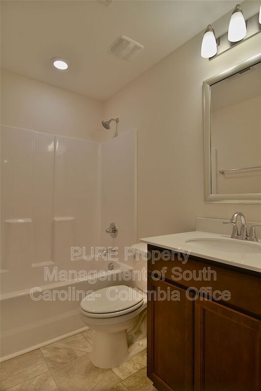 Building Photo - 215 Northwood St