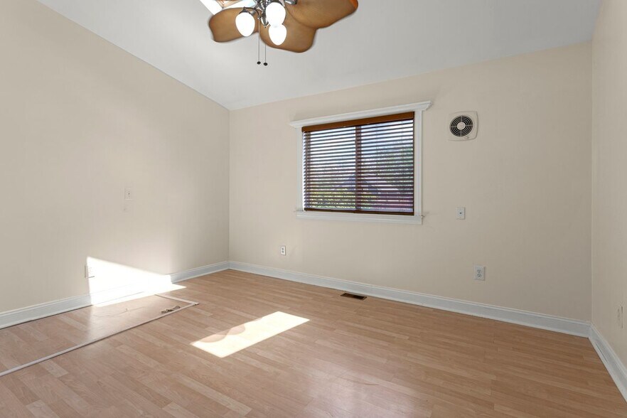 Building Photo - 3553 Bagley St