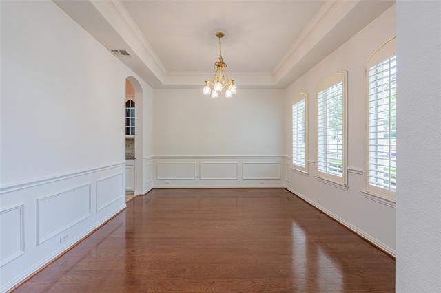 Building Photo - 5473 Braemar Dr
