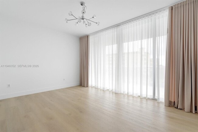 Building Photo - 2950 NE 188th St