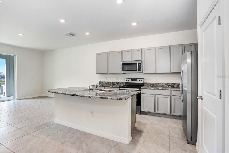 Building Photo - 32828 Pez Landing Ln