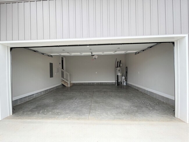 Building Photo - New Construction in an established neighbo...