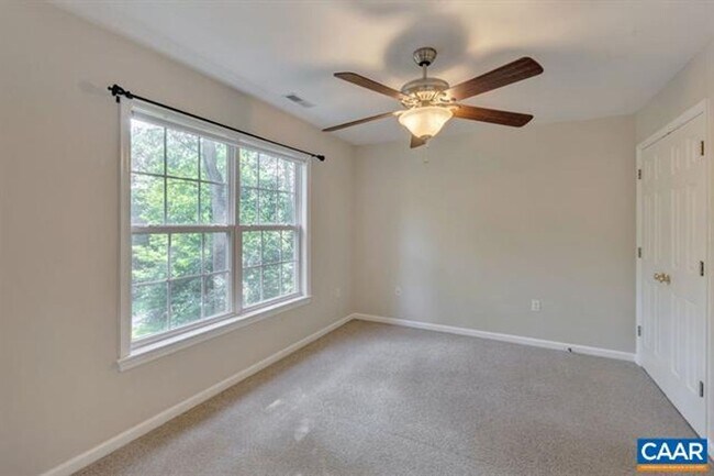 Building Photo - 991 Carodon Dr