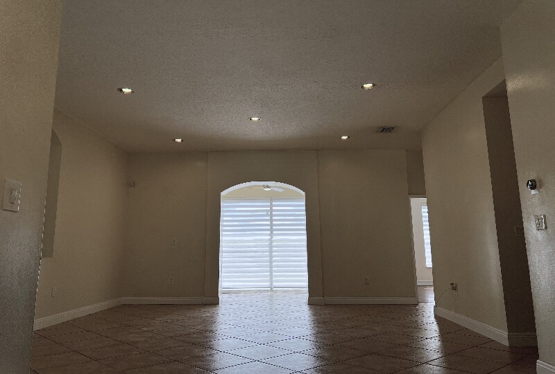 Building Photo - 15840 SW 152nd Ct