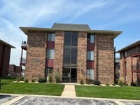 Building Photo - 15826 Terrace Dr