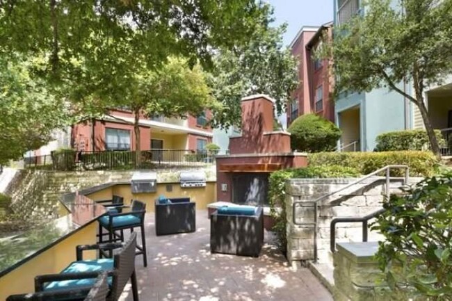 Building Photo - 1 bedroom in San Antonio TX 78230