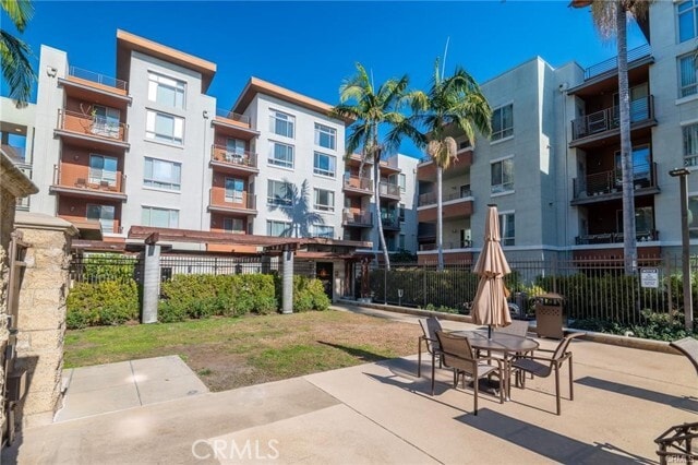 Building Photo - 100 S Alameda St