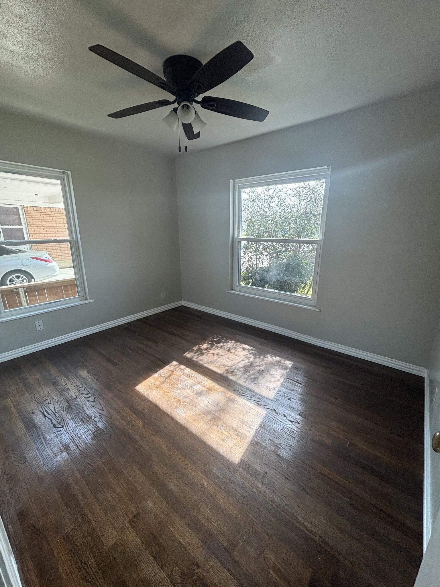 Building Photo - 206 E Belknap St