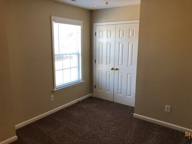Building Photo - 109 Hidden Farm Ln