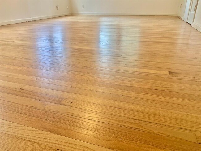 Building Photo - 1505 Ruth Ave