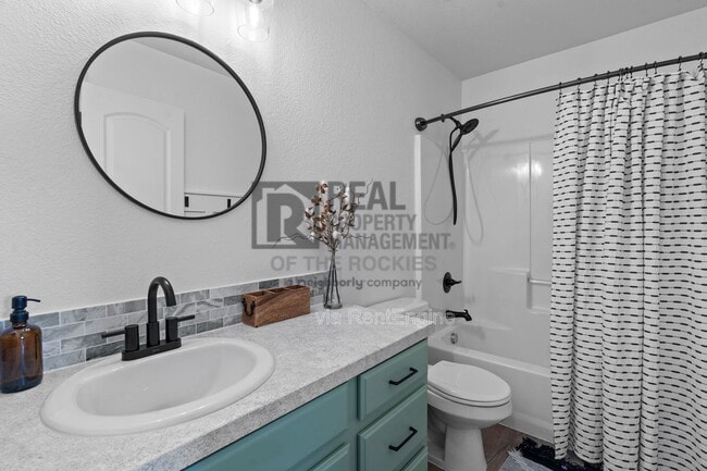 Building Photo - 7235 Andover St