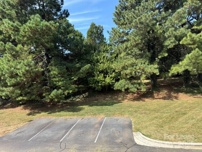 Building Photo - 9858 Treeside Ln