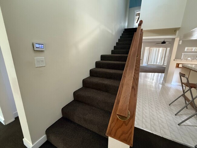 Building Photo - 280 S Craig Ave