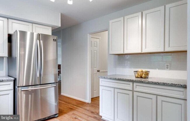 Building Photo - 15812 Lazy Day Ln