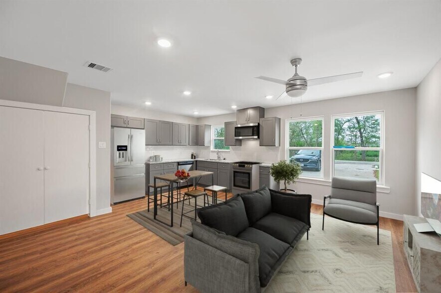 Building Photo - 8011 Caddo Rd