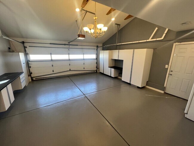 Building Photo - 2975 Fahrner Ct