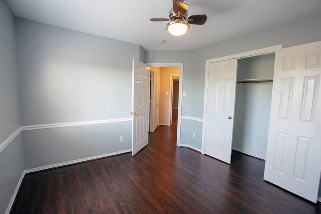 Building Photo - 4410 Sherwood Green Ct