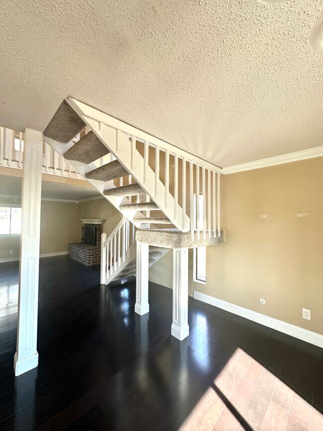 Building Photo - 3349 Kings Neck Dr