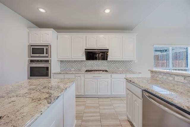 Building Photo - 1217 Hoyt Dr