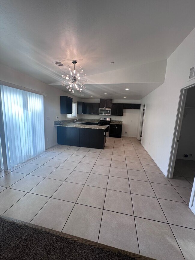 Building Photo - 509 Chapultepec Ave