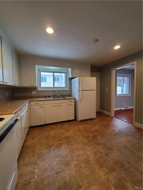 Building Photo - 1125 Salt Springs Rd