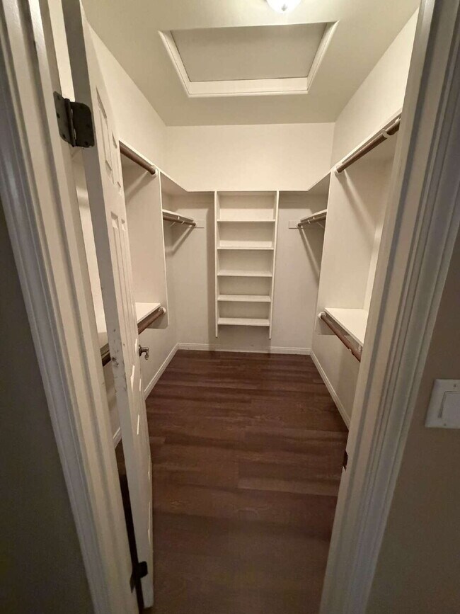 Building Photo - 3 Bedroom, 2 Bathroom Home with Spacious Open Floor Plan & RV Parking