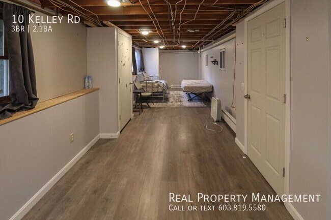 Building Photo - 10 Kelley Rd