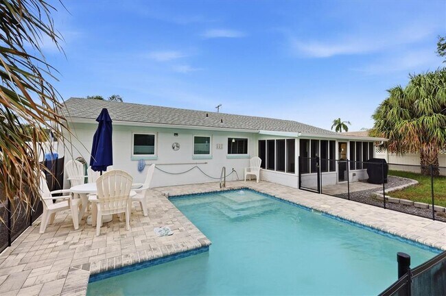 Building Photo - 6309 Flamingo Dr