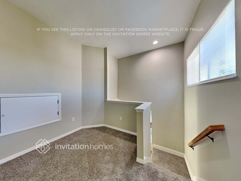 Building Photo - 12122 Aster Ave