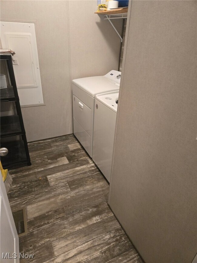 Building Photo - 2727 Finkle Hill Rd