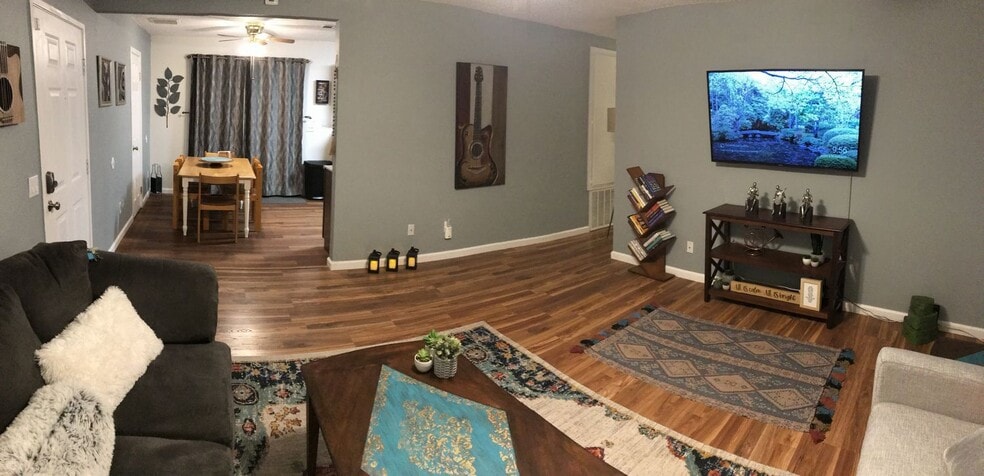 Building Photo - 6577 Desert Queen Ave