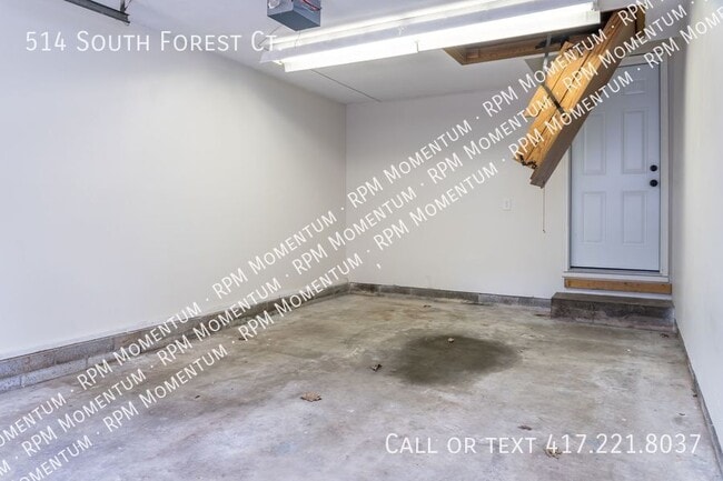 Building Photo - 514 S Forest Ct