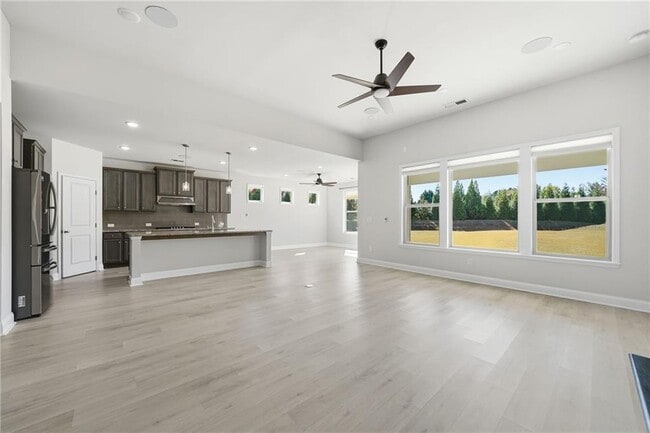 Building Photo - 7040 Ansley Pk Wy