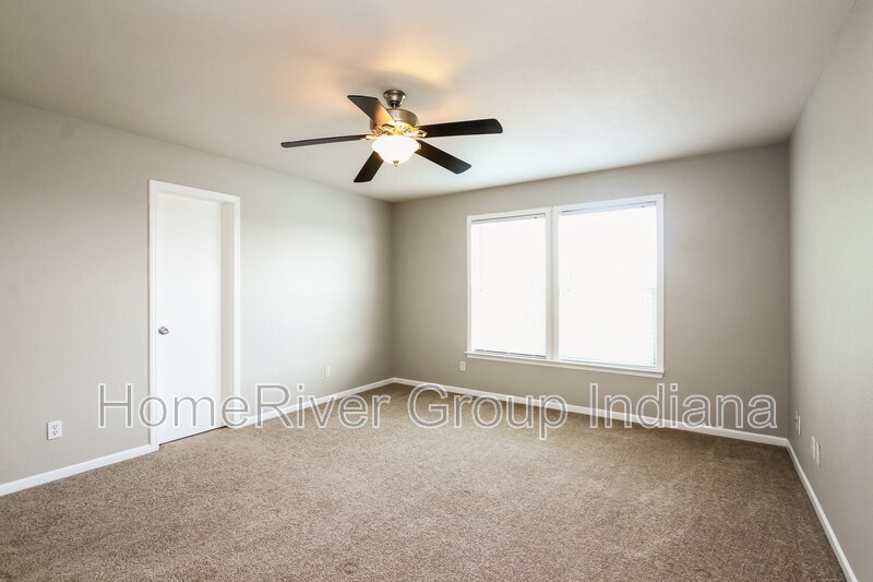 Building Photo - 3015 W Crosscreek Dr