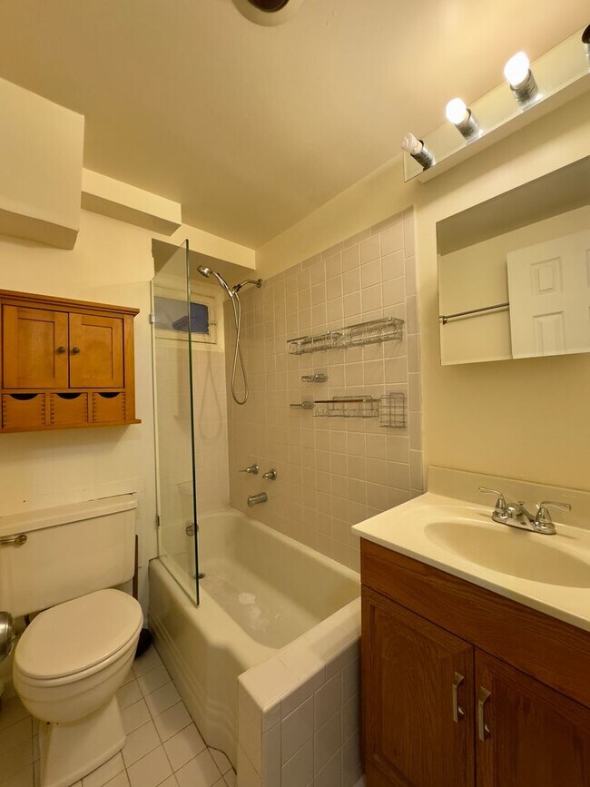 Building Photo - Charming Apartment Units in Charles Village, Baltimore, MD!