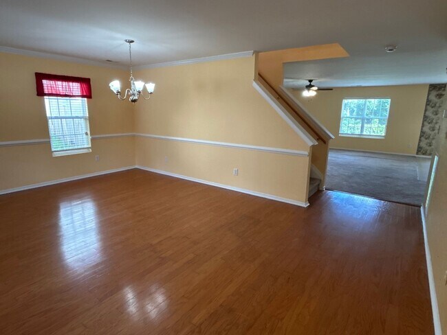 Building Photo - Spacious 3 Bed | 2.5 Bath House in Raleigh