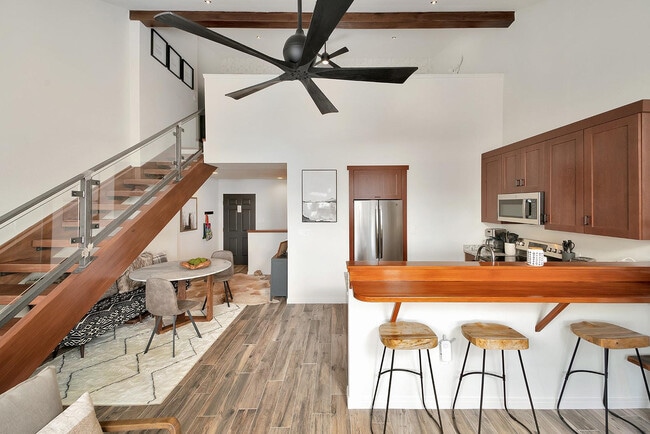 Building Photo - 280 Mahoney Dr