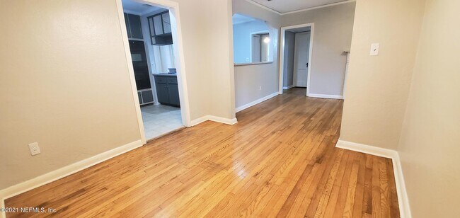 Building Photo - 1123 Brierfield Dr