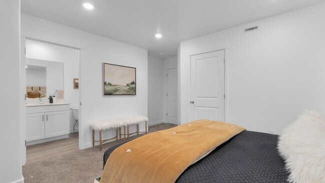 Building Photo - Brand New 4-Bed/3 Bath Town Home