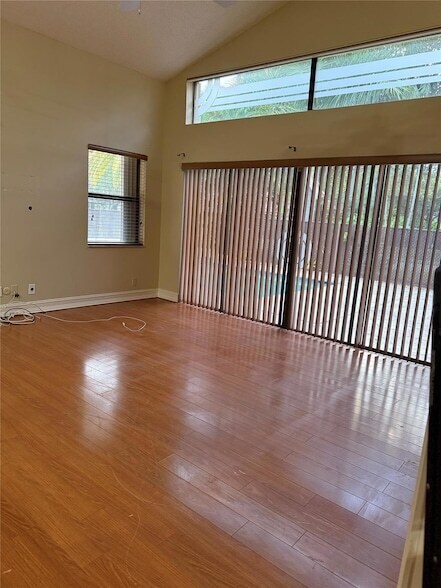 Building Photo - 4424 NW 52nd St
