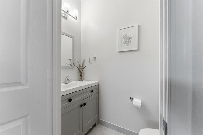 Building Photo - 4660 Silver Saw Ln