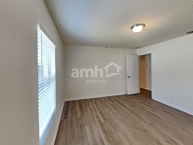 Building Photo - 1221 Mt McKinley Ct