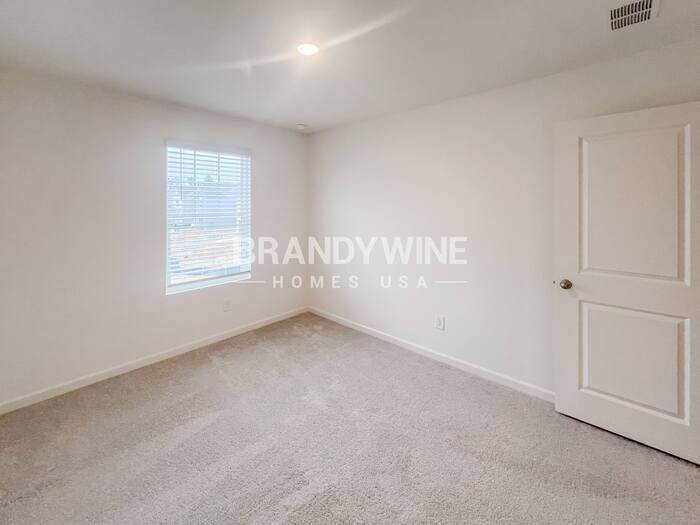 Building Photo - 74 Otway Lp