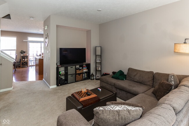 Building Photo - 420 Beverly Ct