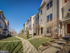 Building Photo - 12139 Amber Ridge Cir